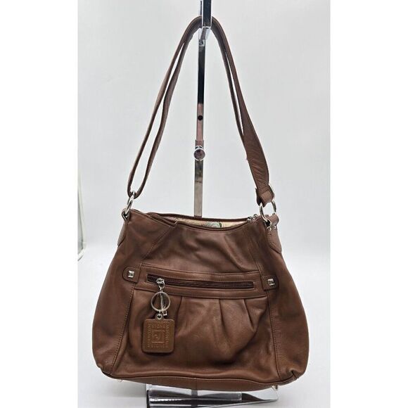 Stone Mountain Brown Leather Shoulder Bag With Keychain Accent & Zipper Pocket - Picture 2 of 12